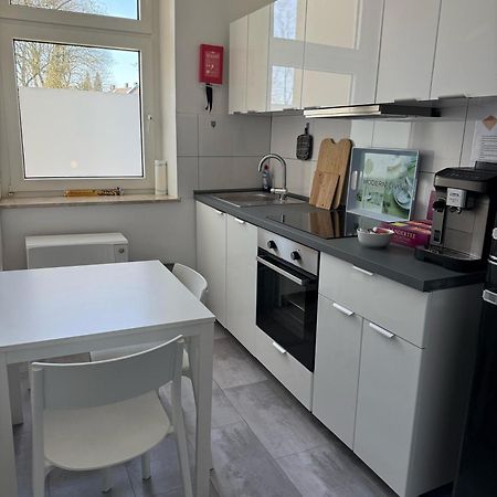 Freshly Renovated City Apartments Essen Kitchen Wifi Near Duesseldorf Airport Buitenkant foto